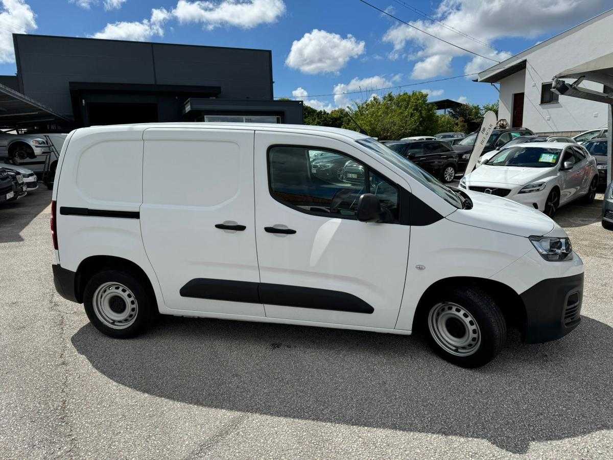 citroen-berlingo-2022-diesel-1499cc