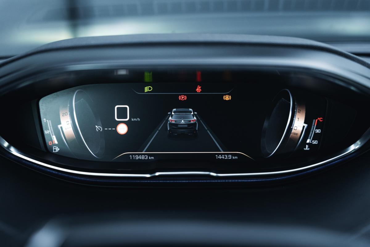 peugeot-3008-2019-diesel-1499cc