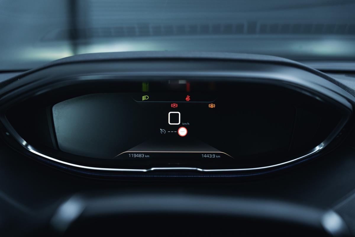 peugeot-3008-2019-diesel-1499cc