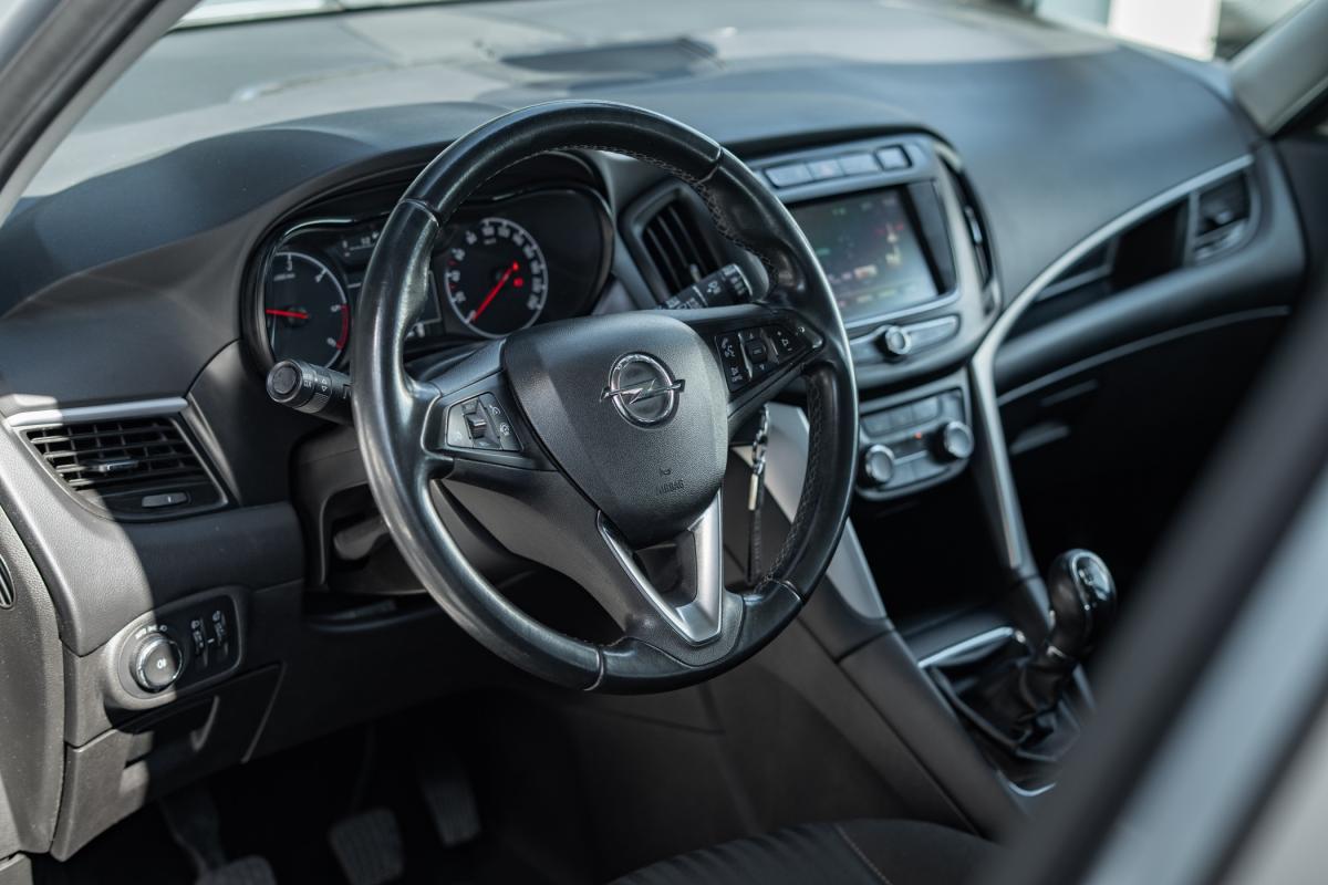 opel-zafira-2018-diesel-1598cc