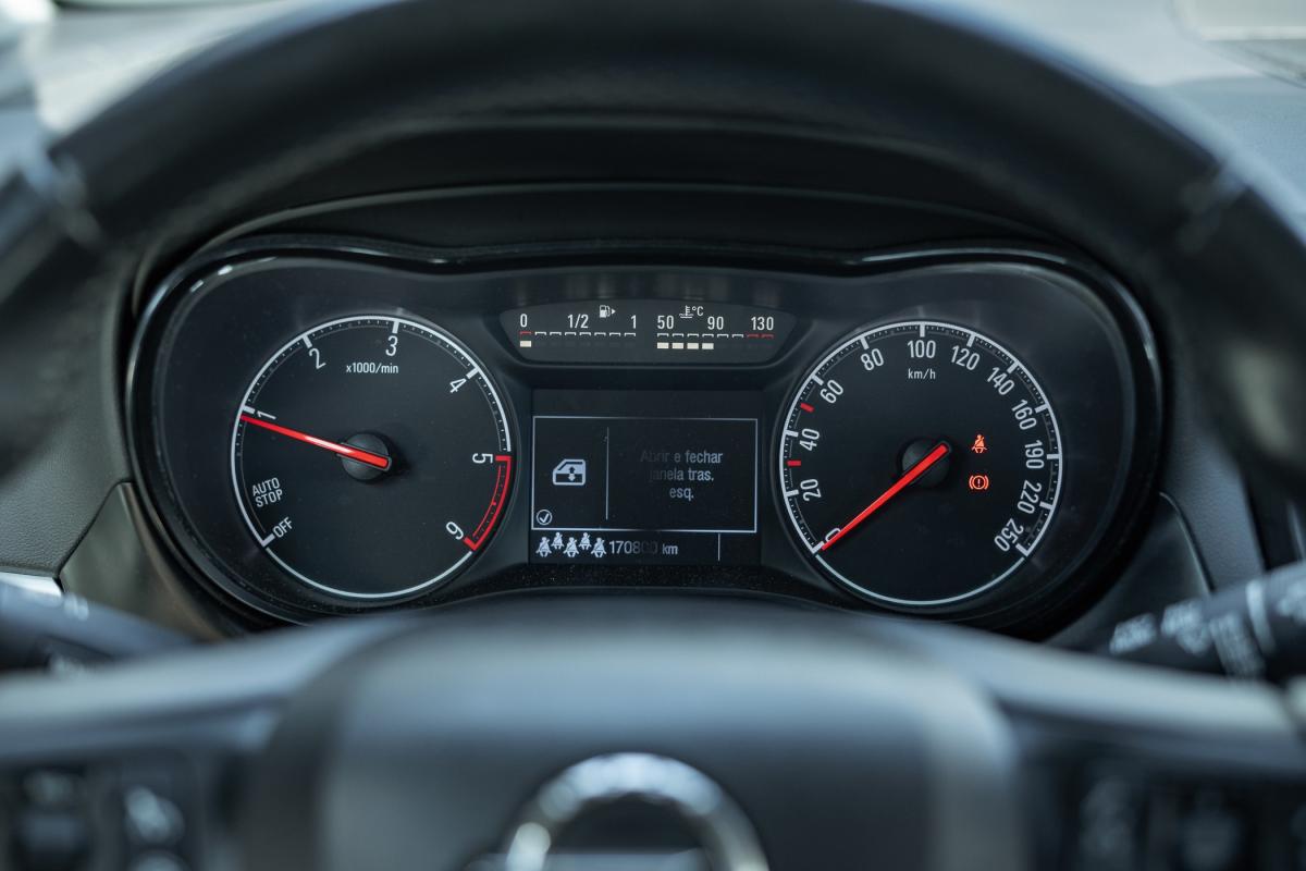 opel-zafira-2018-diesel-1598cc