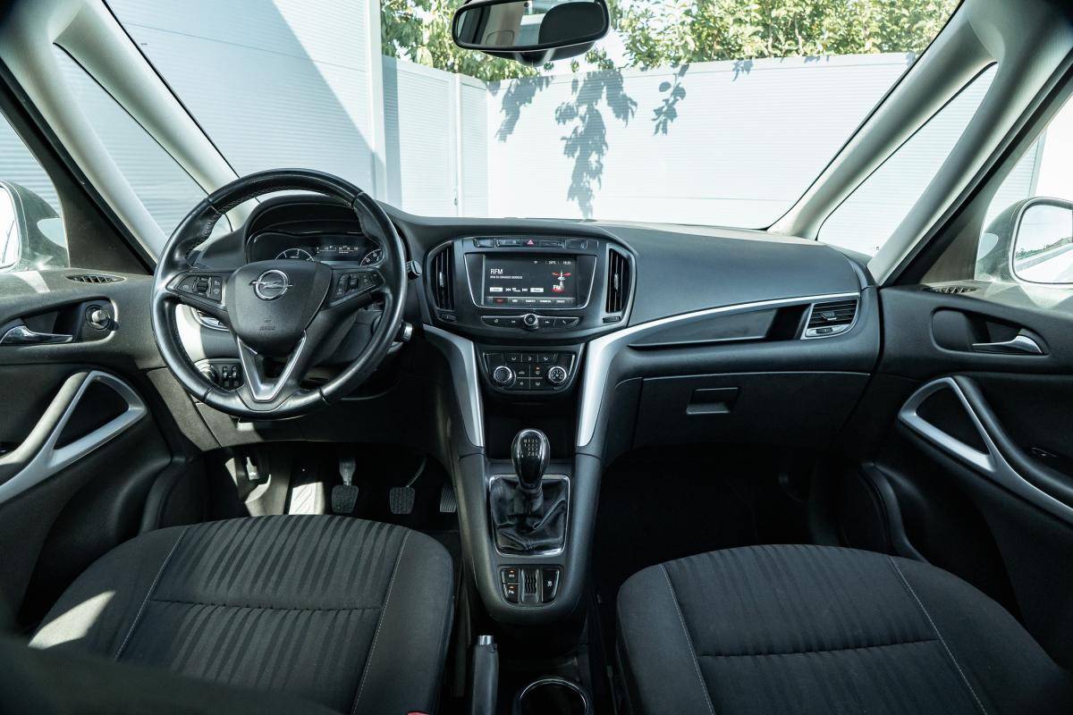 opel-zafira-2018-diesel-1598cc