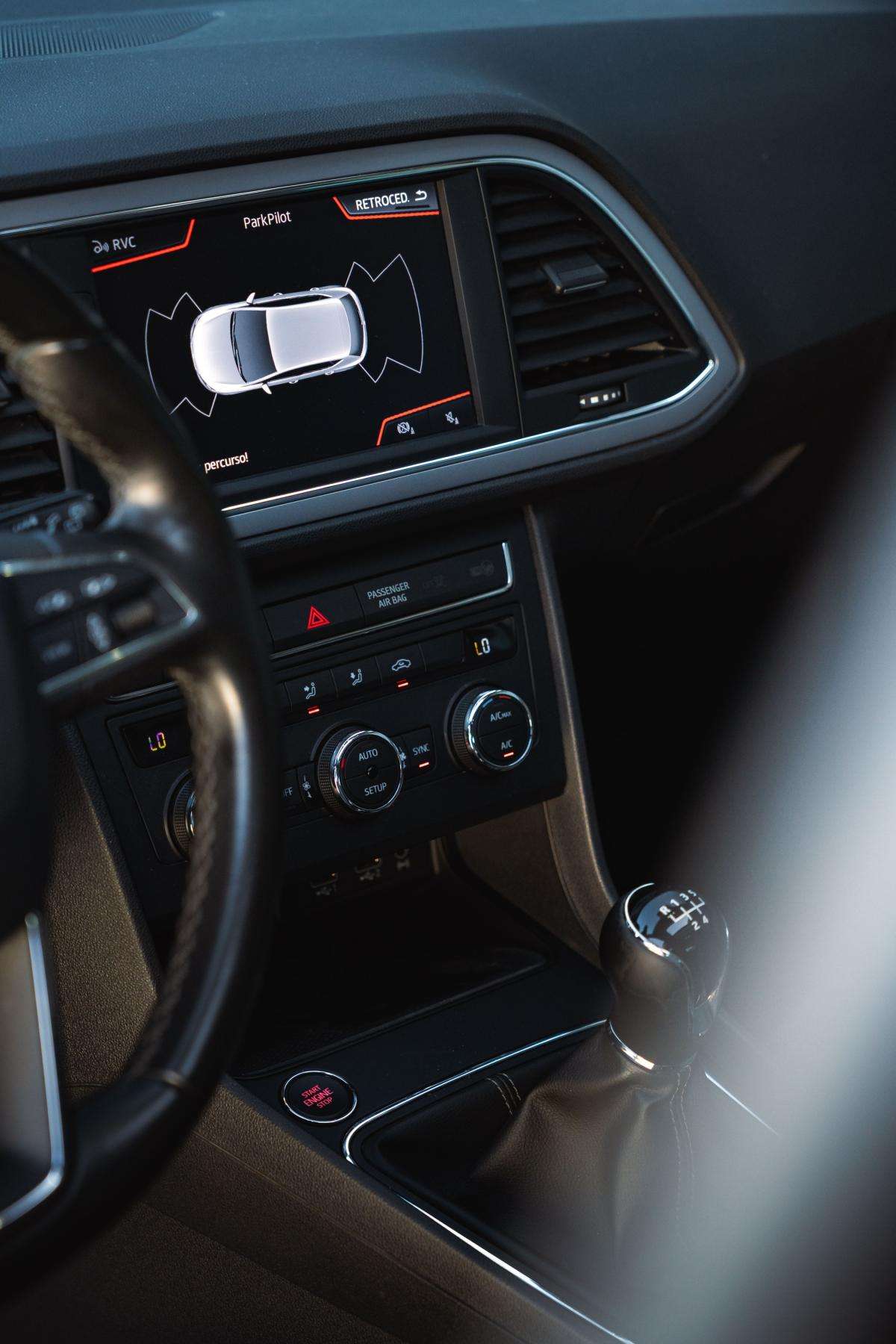 seat-leon-2019-diesel-1598cc