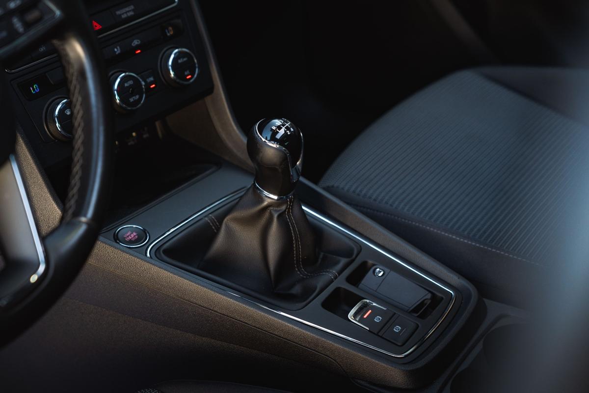 seat-leon-2019-diesel-1598cc