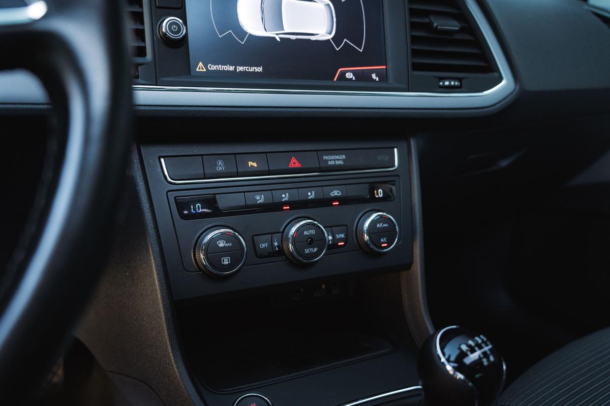 seat-leon-2019-diesel-1598cc