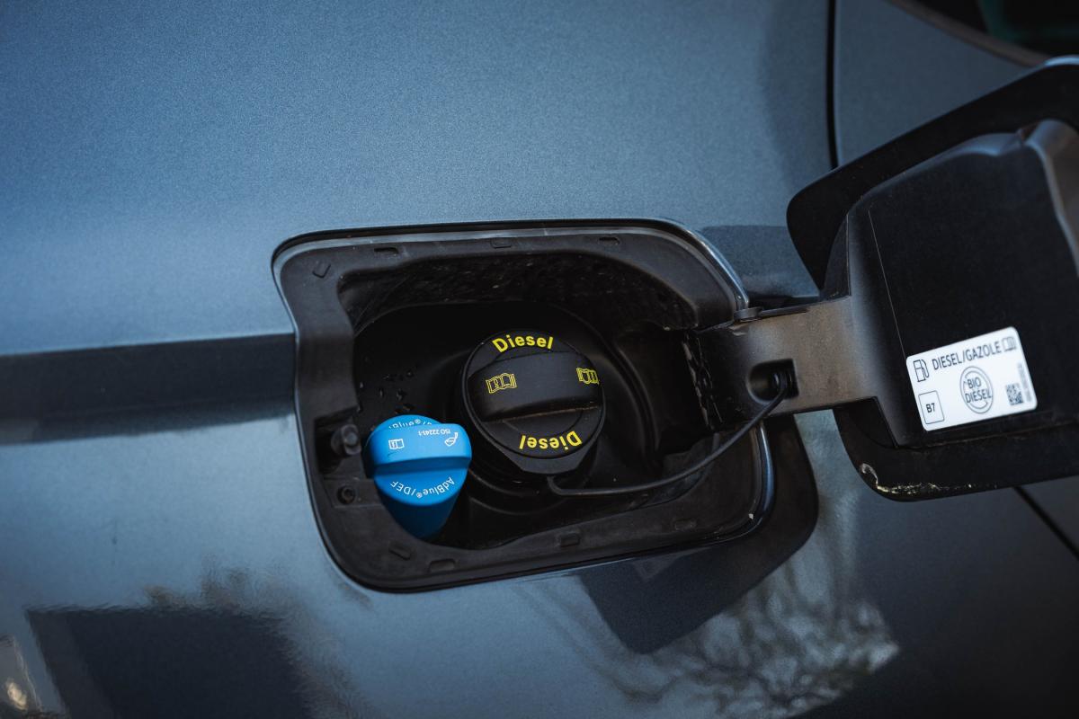 seat-leon-2019-diesel-1598cc