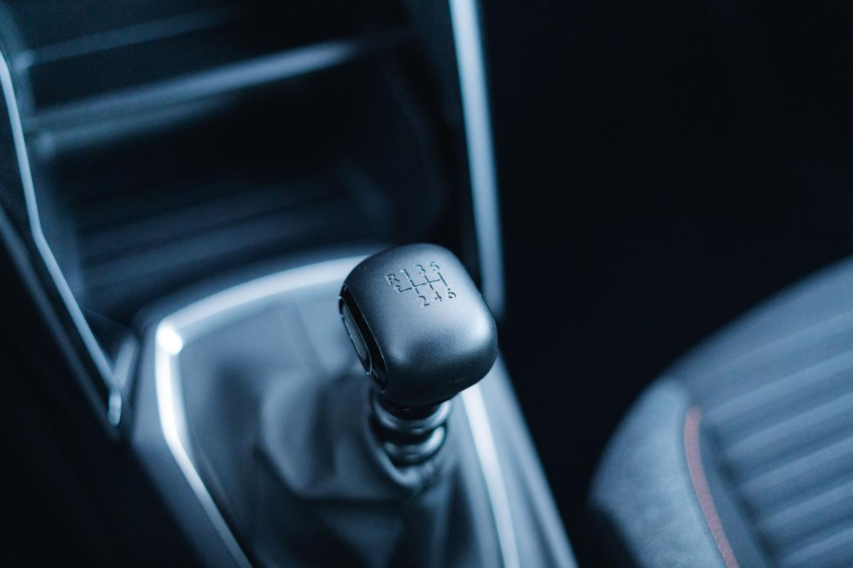 peugeot-208-2022-diesel-1499cc