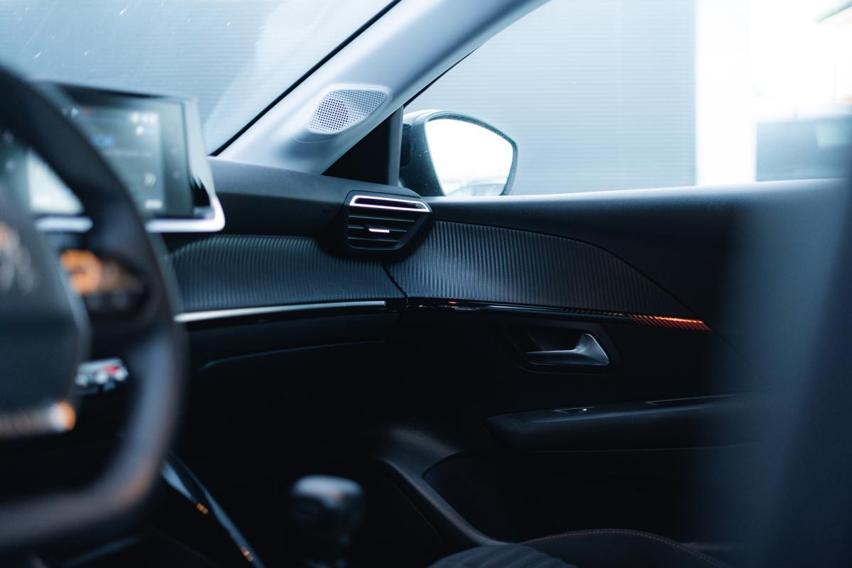 peugeot-208-2022-diesel-1499cc