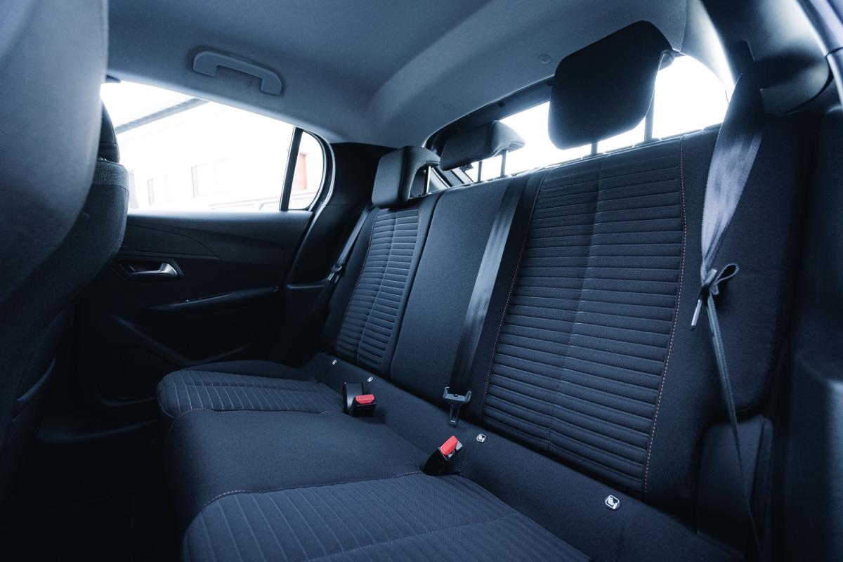 peugeot-208-2022-diesel-1499cc