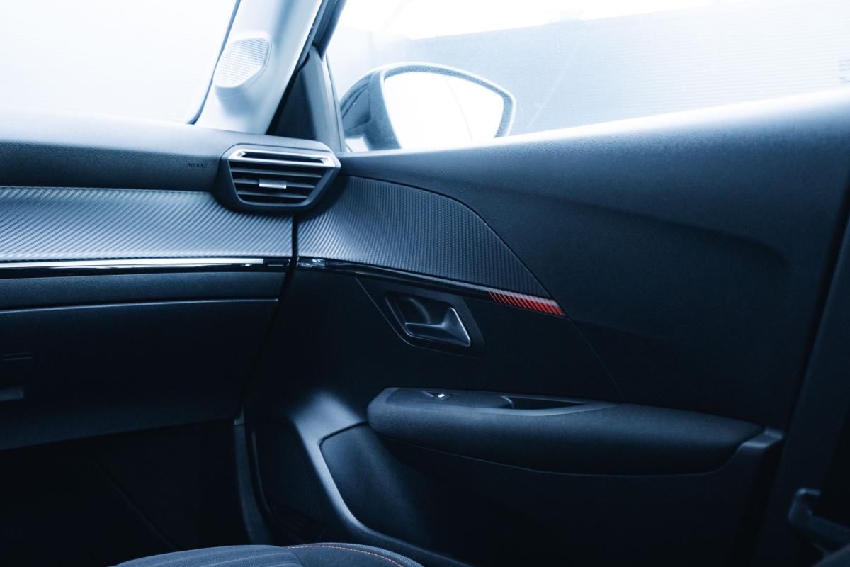 peugeot-208-2022-diesel-1499cc