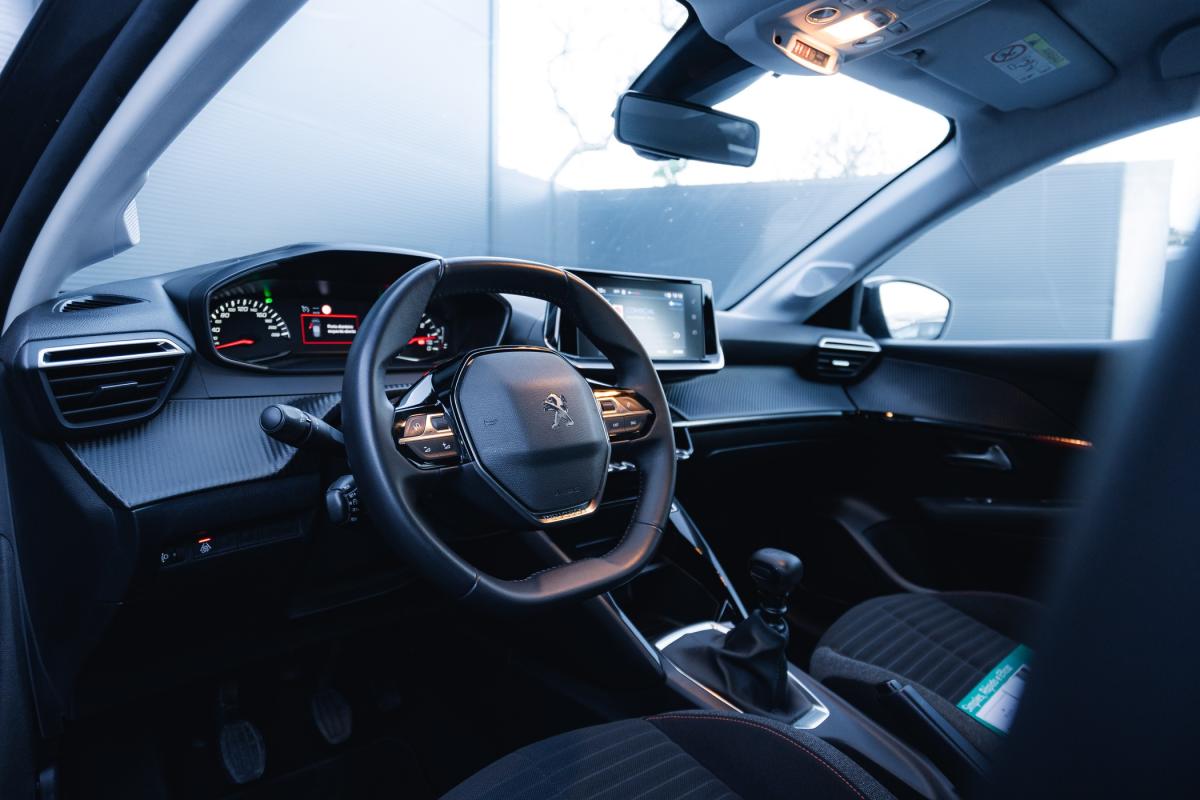 peugeot-208-2022-diesel-1499cc