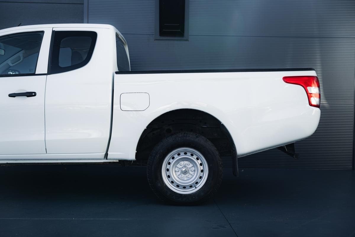 mitsubishi-l200-2018-diesel-2442cc