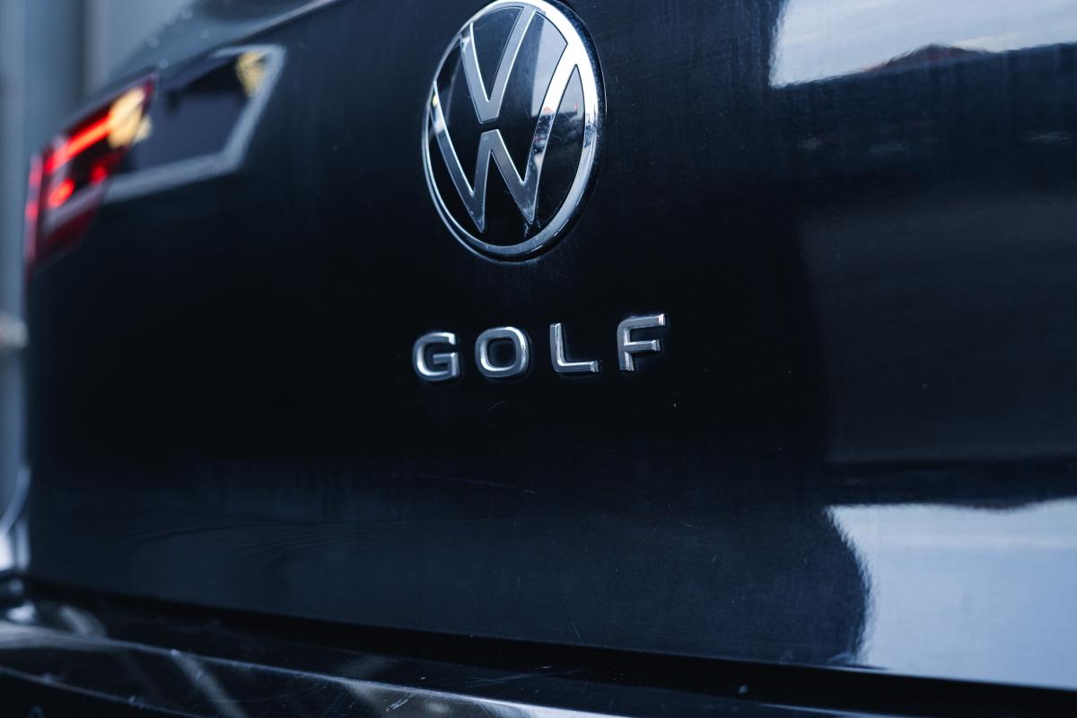 volkswagen-golf-2023-gasolina-999cc