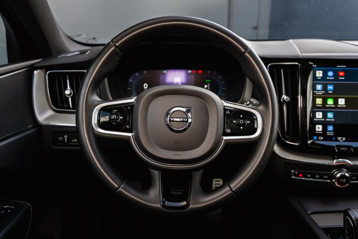 volvo-xc60-2022-hibrido-a-gasolina-1969cc