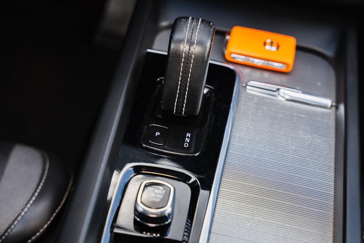 volvo-xc60-2022-hibrido-a-gasolina-1969cc