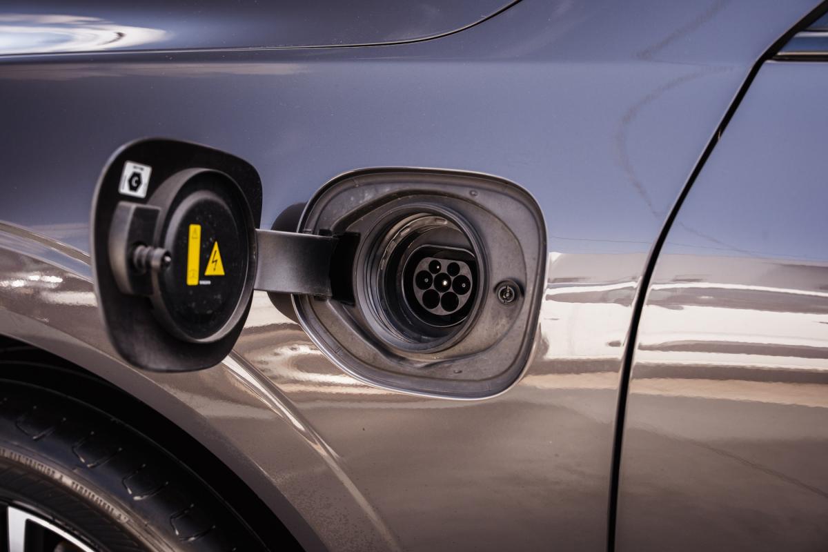 volvo-xc60-2022-hibrido-a-gasolina-1969cc