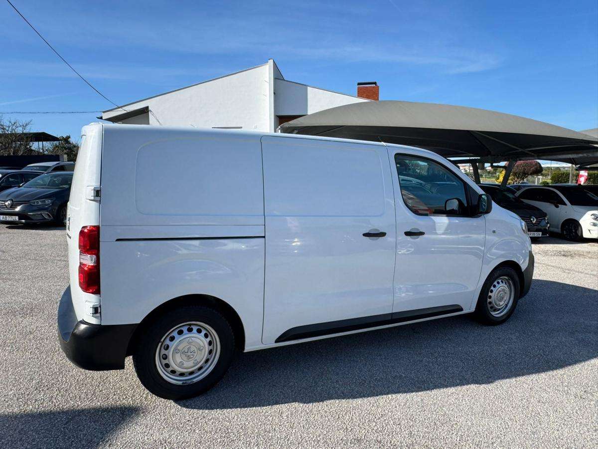 peugeot-expert-2019-diesel-1560cc