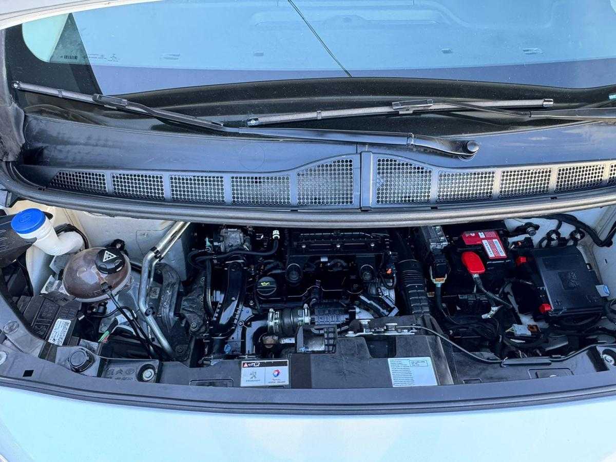 peugeot-expert-2019-diesel-1560cc