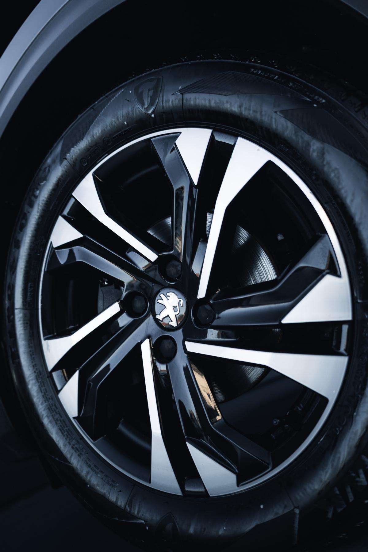 peugeot-2008-2022-diesel-1499cc