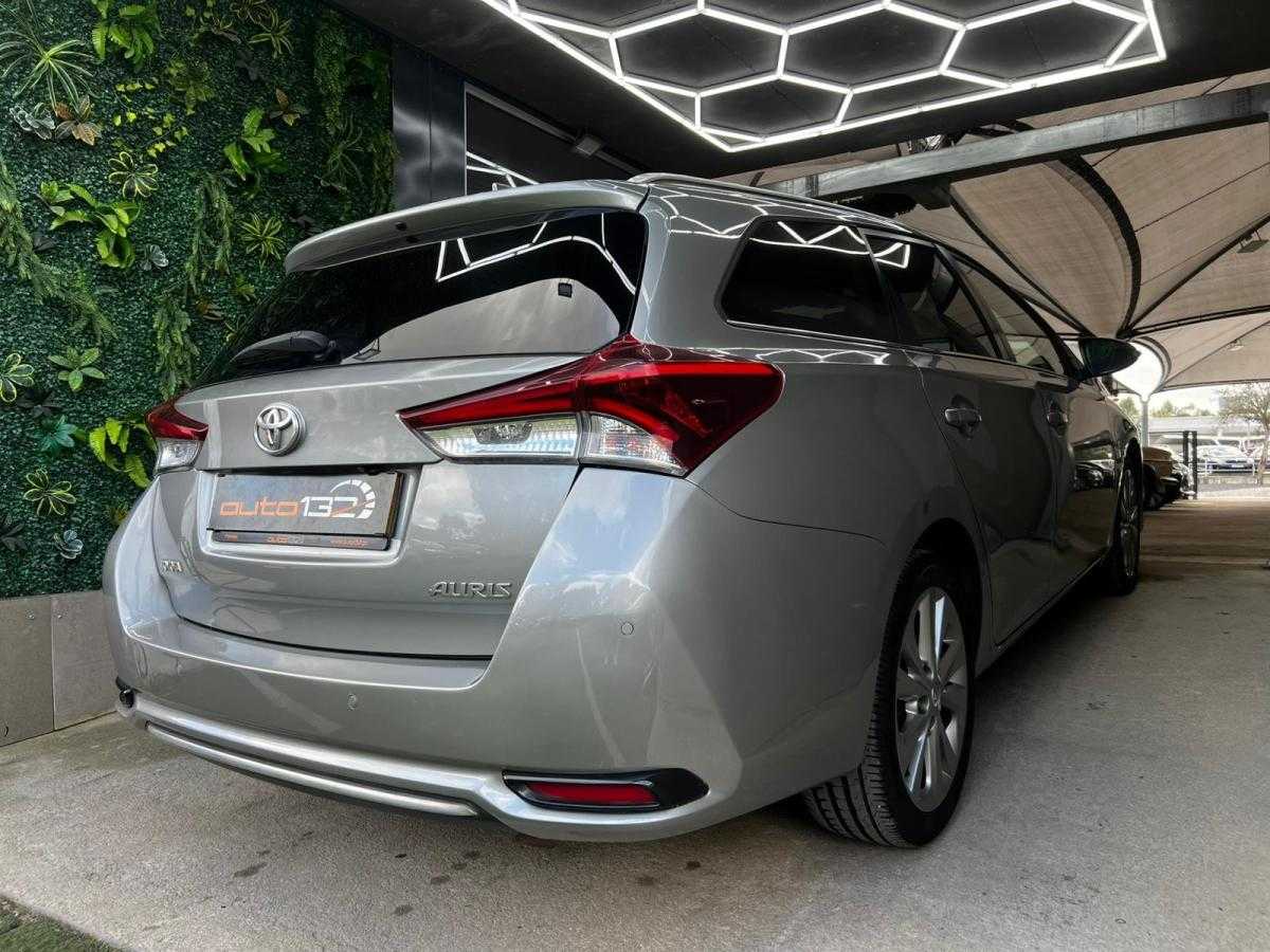 toyota-auris-touring-sports-2015-diesel-1598cc