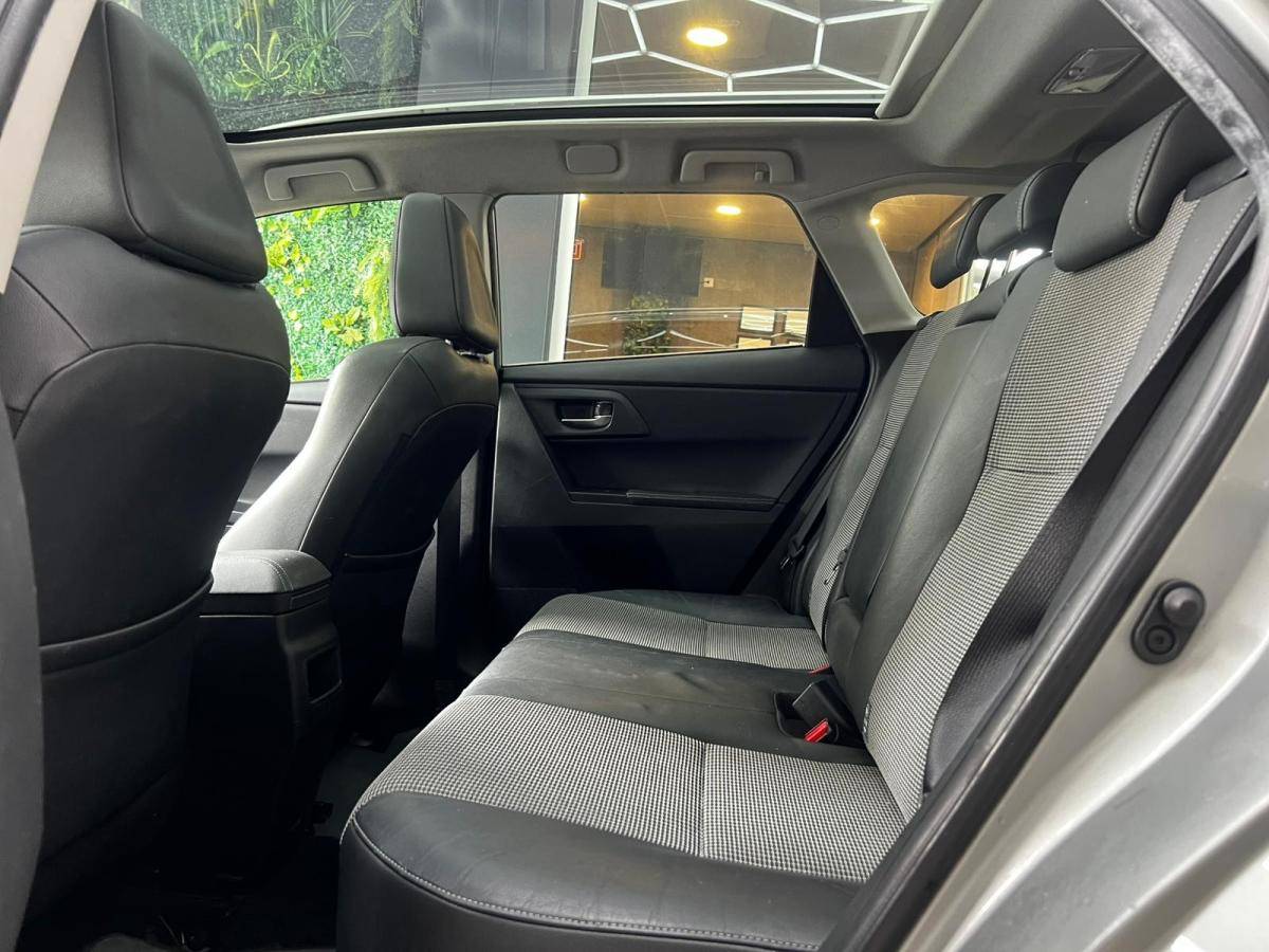 toyota-auris-touring-sports-2015-diesel-1598cc