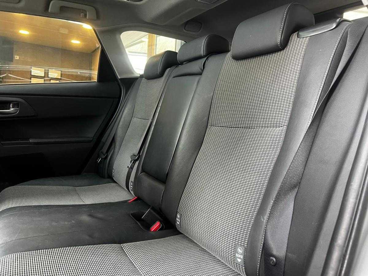 toyota-auris-touring-sports-2015-diesel-1598cc