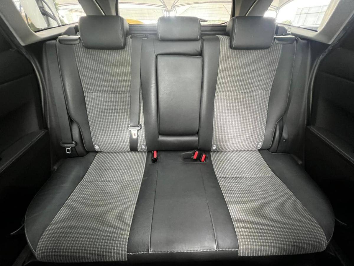 toyota-auris-touring-sports-2015-diesel-1598cc