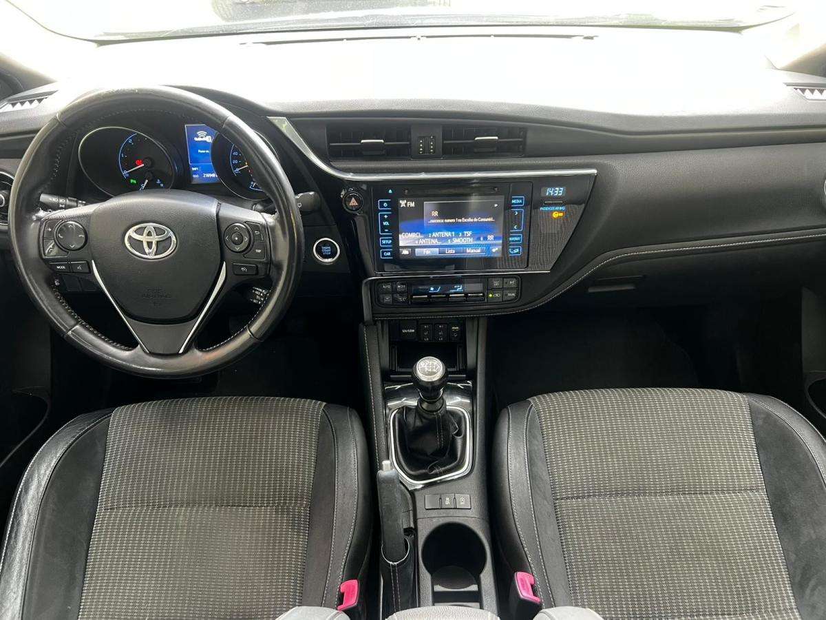 toyota-auris-touring-sports-2015-diesel-1598cc