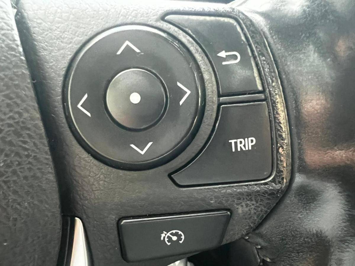 toyota-auris-touring-sports-2015-diesel-1598cc