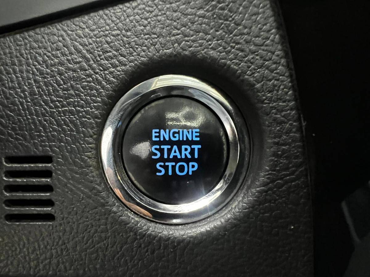 toyota-auris-touring-sports-2015-diesel-1598cc