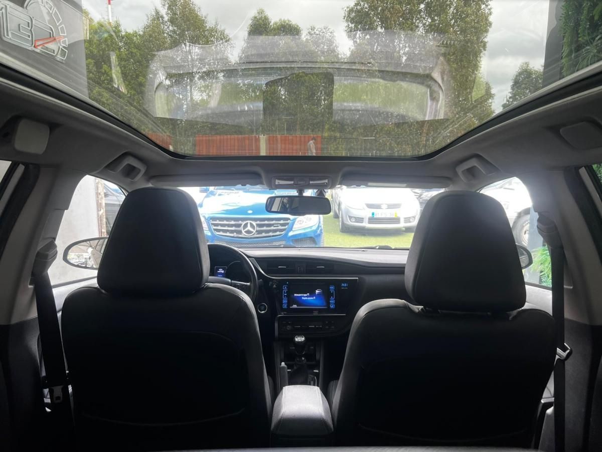 toyota-auris-touring-sports-2015-diesel-1598cc