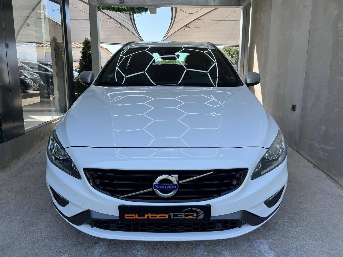 volvo-v60-2018-hibrido-a-diesel-2400cc