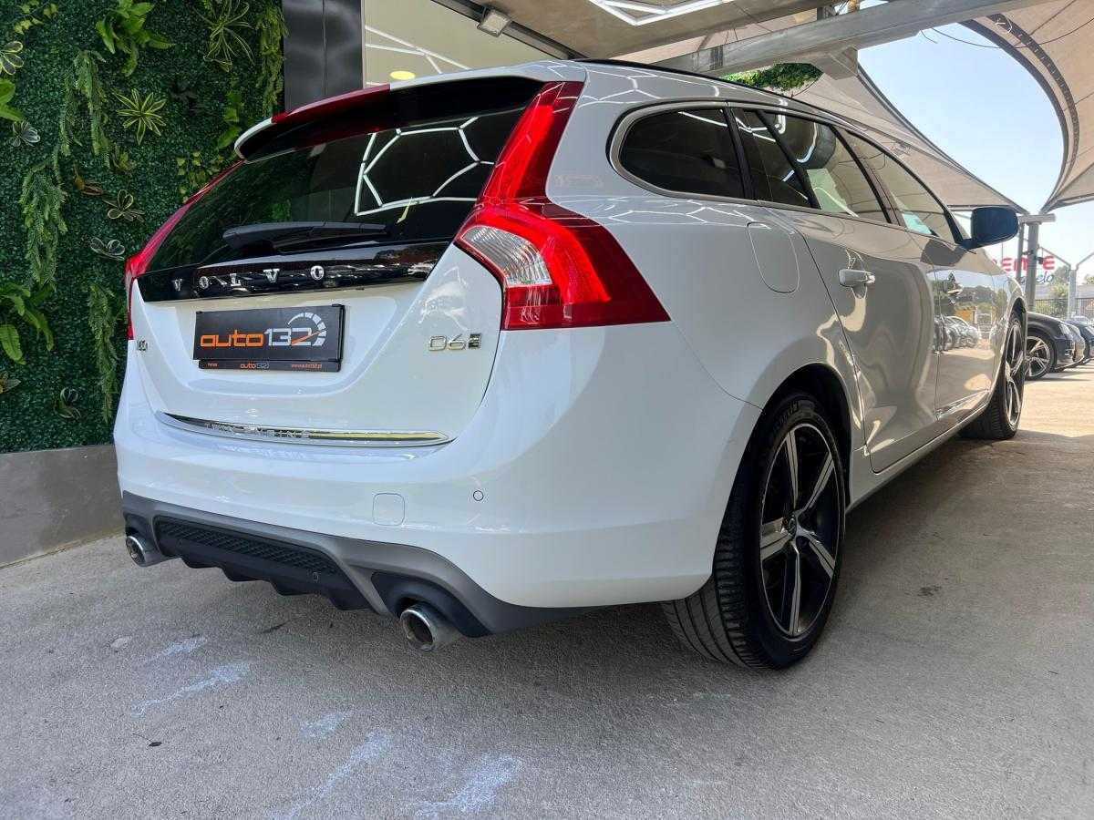 volvo-v60-2018-hibrido-a-diesel-2400cc