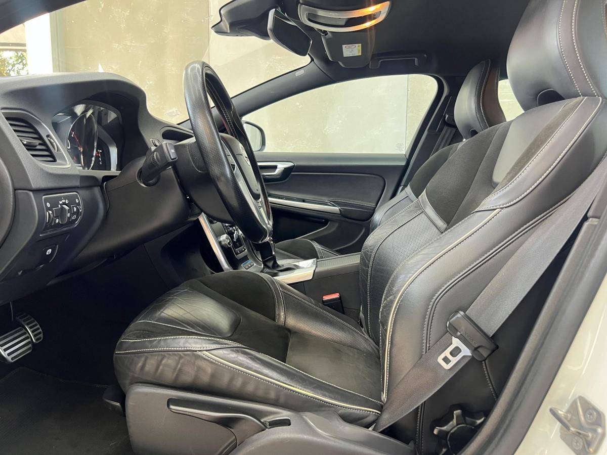 volvo-v60-2018-hibrido-a-diesel-2400cc