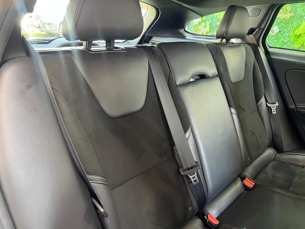 volvo-v60-2018-hibrido-a-diesel-2400cc