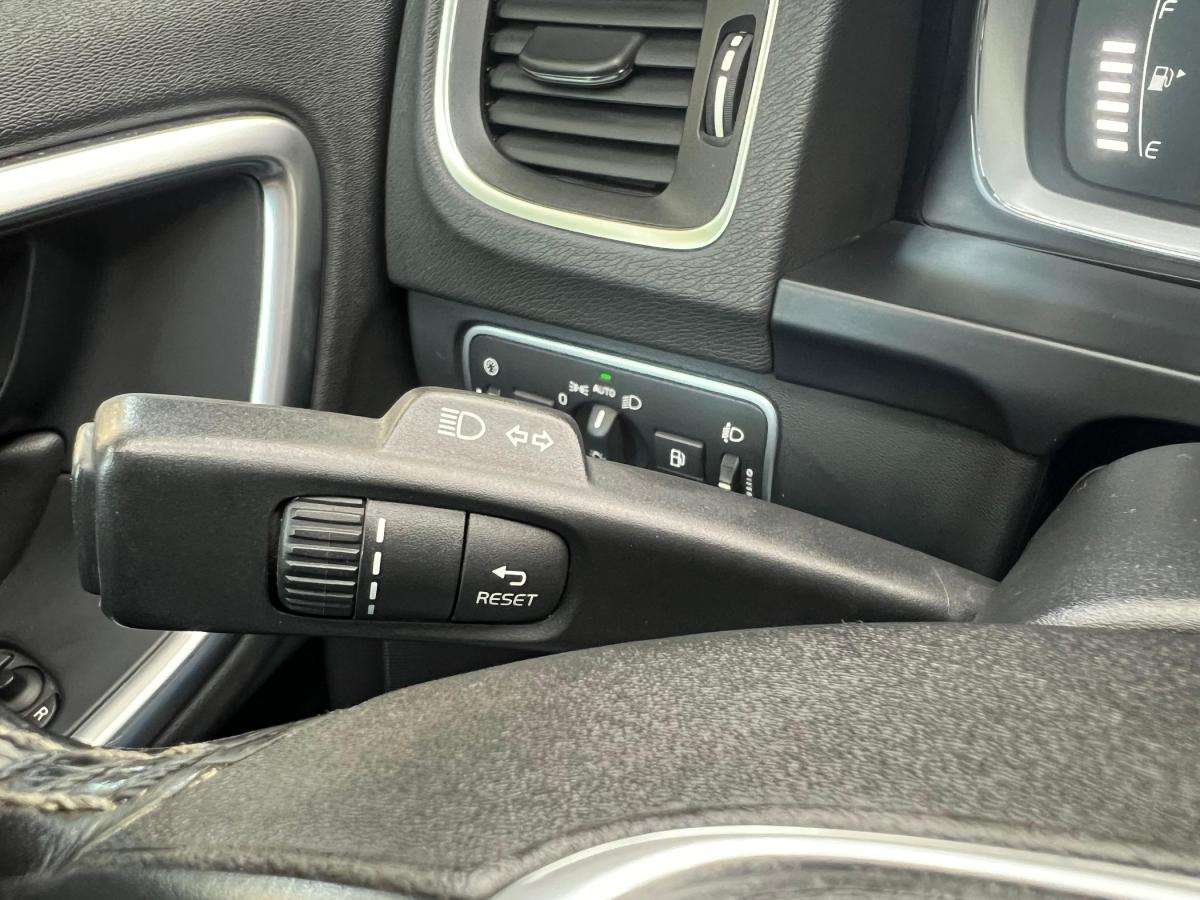 volvo-v60-2018-hibrido-a-diesel-2400cc