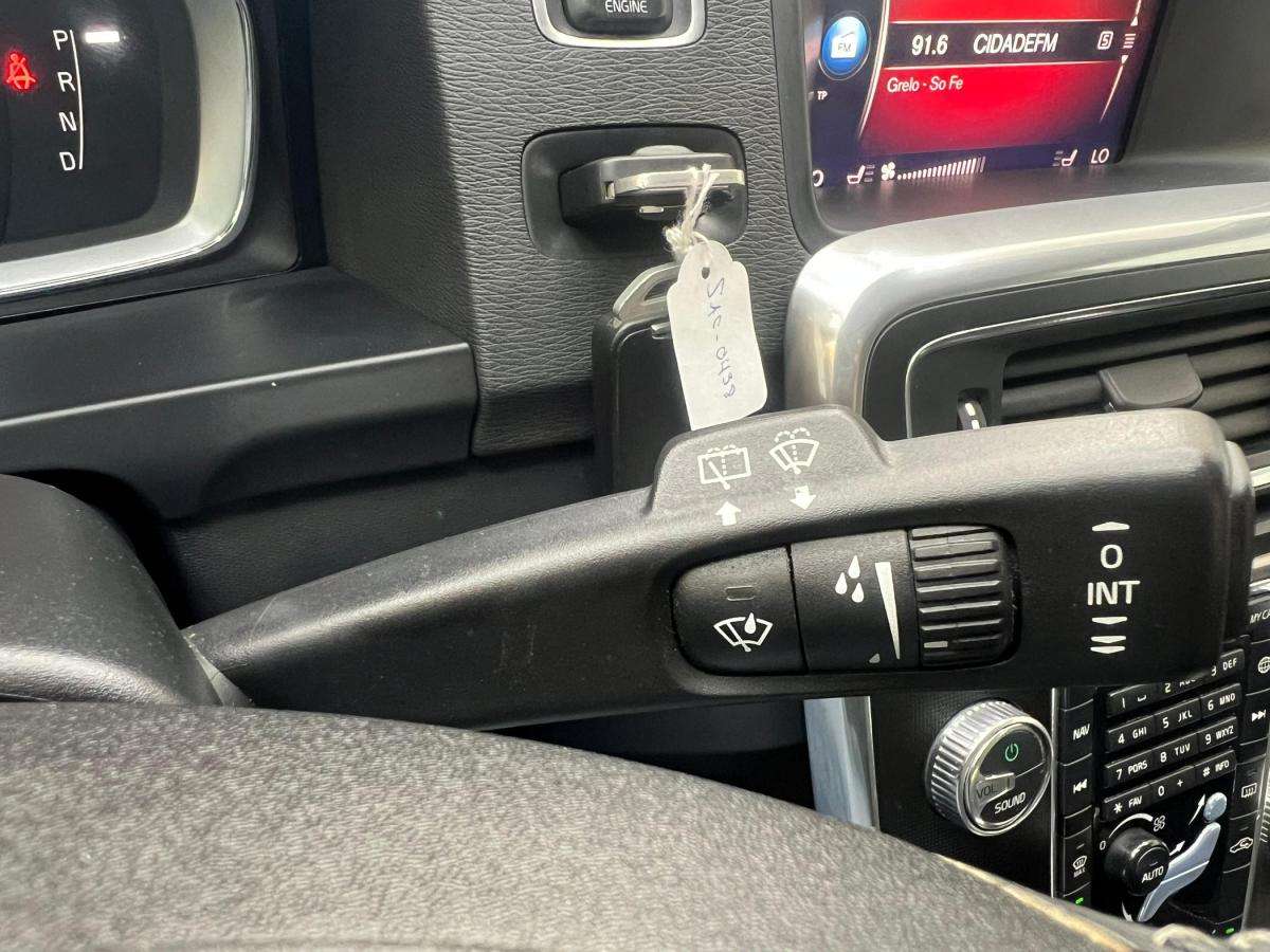 volvo-v60-2018-hibrido-a-diesel-2400cc