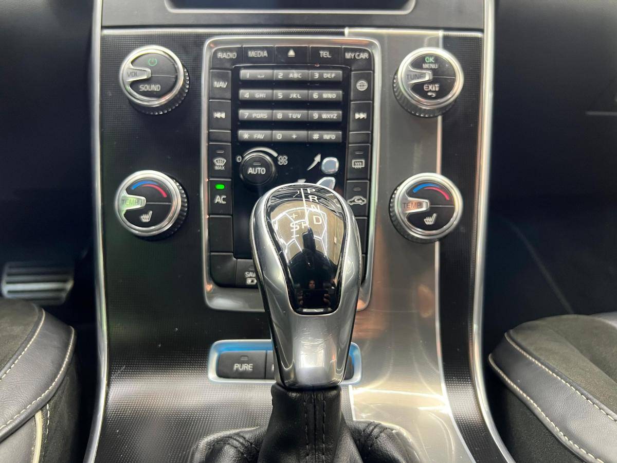 volvo-v60-2018-hibrido-a-diesel-2400cc