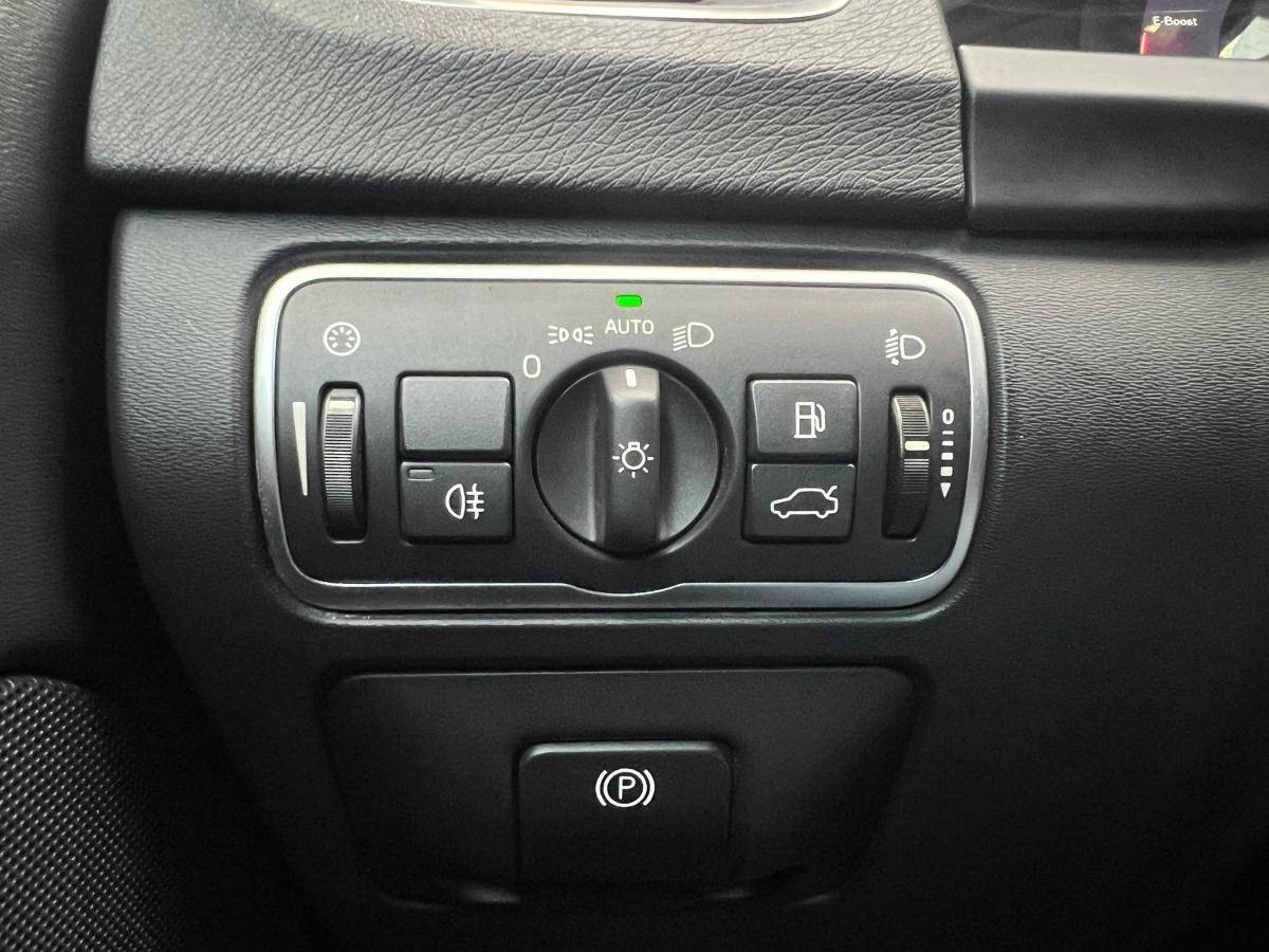 volvo-v60-2018-hibrido-a-diesel-2400cc