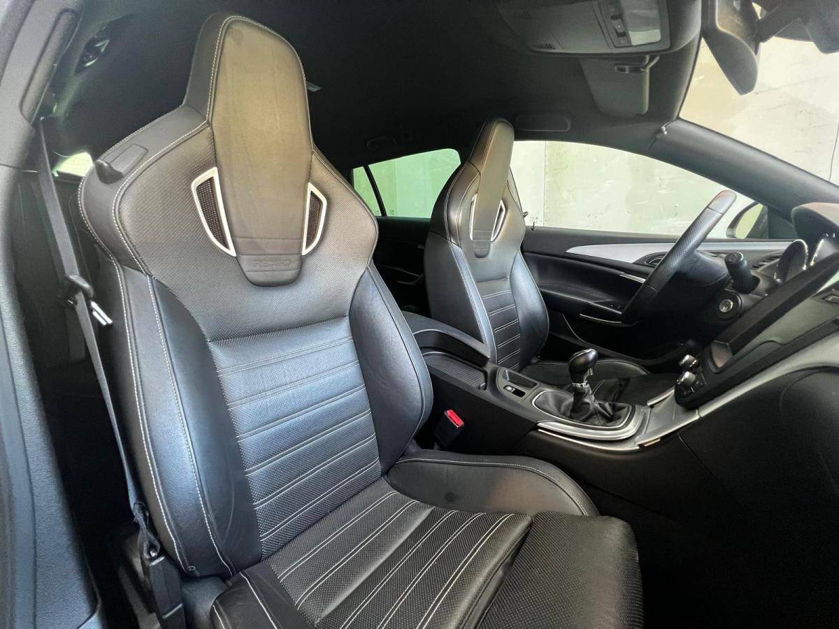 opel-insignia-sports-tourer-2010-diesel-1956cc