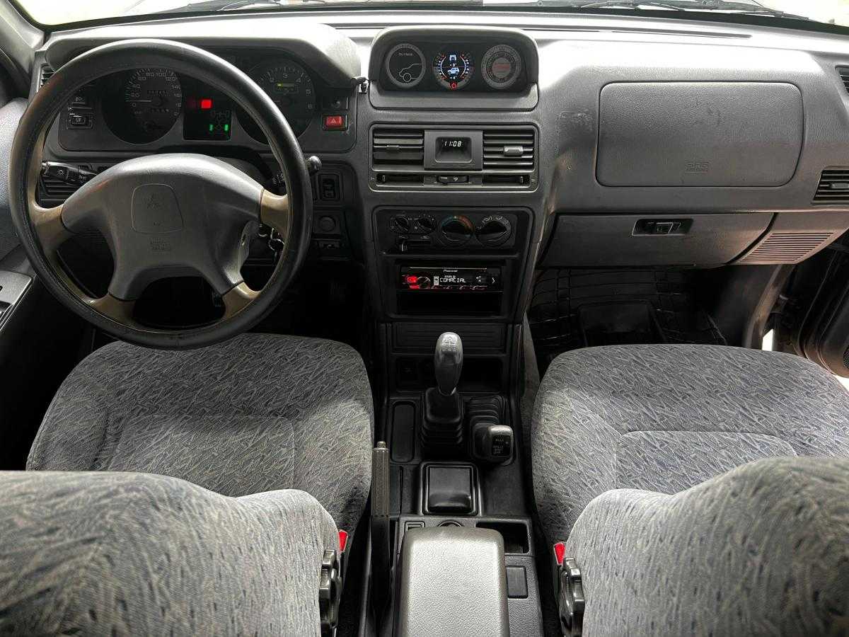 mitsubishi-pajero-2000-diesel-2835cc