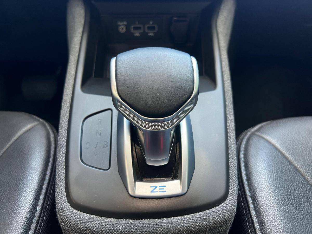 renault-zoe-2022-eletrico-0cc