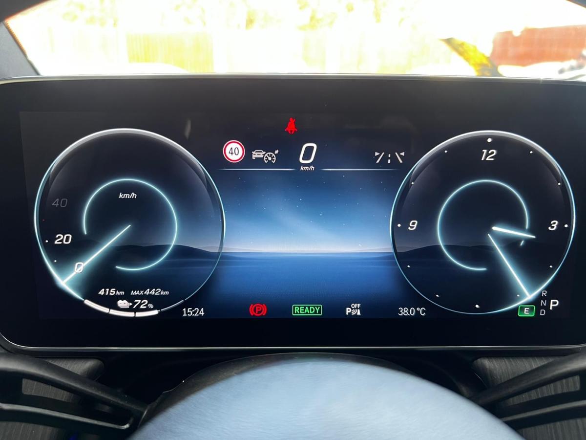 mercedes-benz-eqe-2024-eletrico-500cc