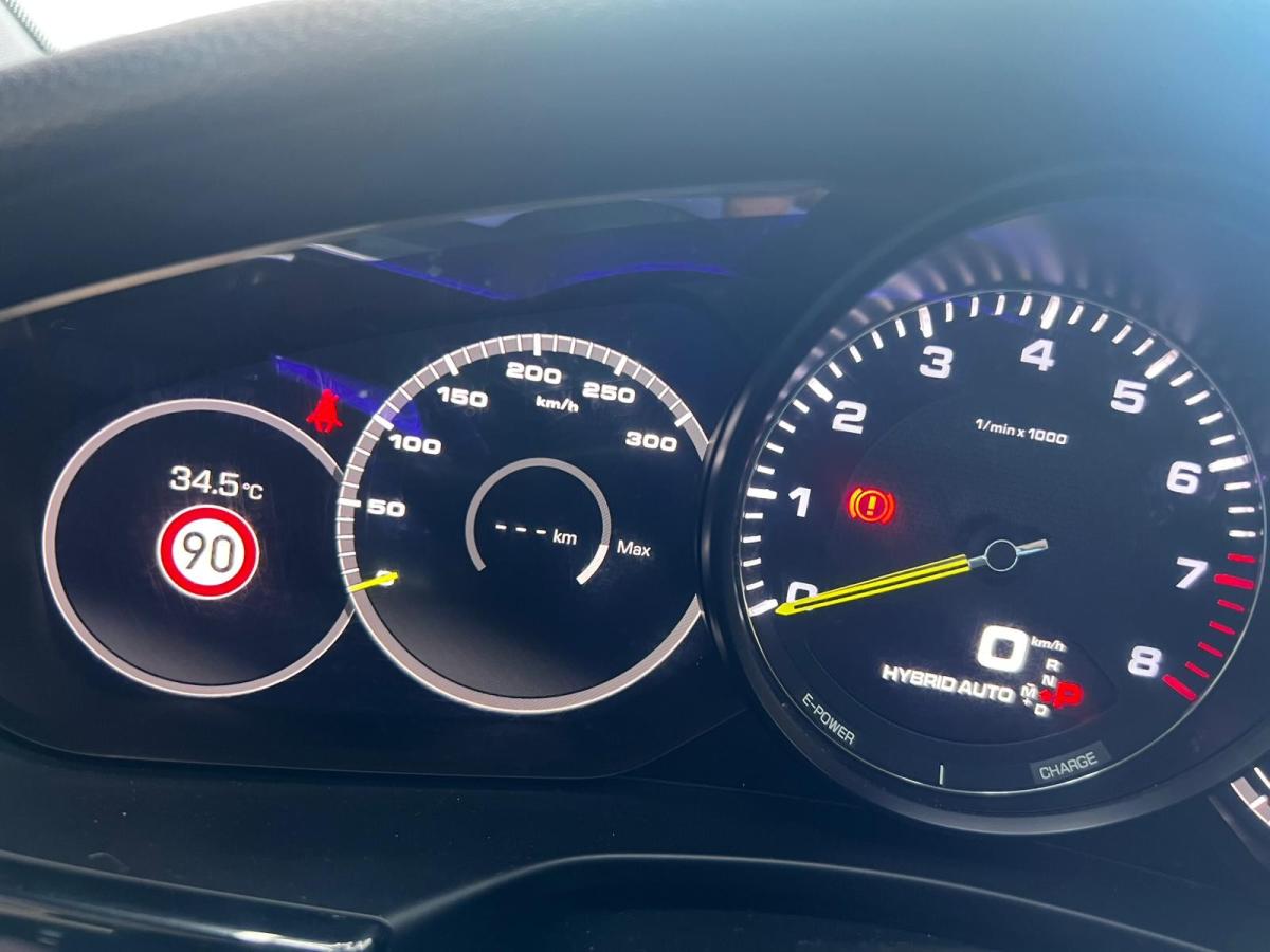 porsche-panamera-sport-turismo-2017-hibrido-a-gasolina-2894cc