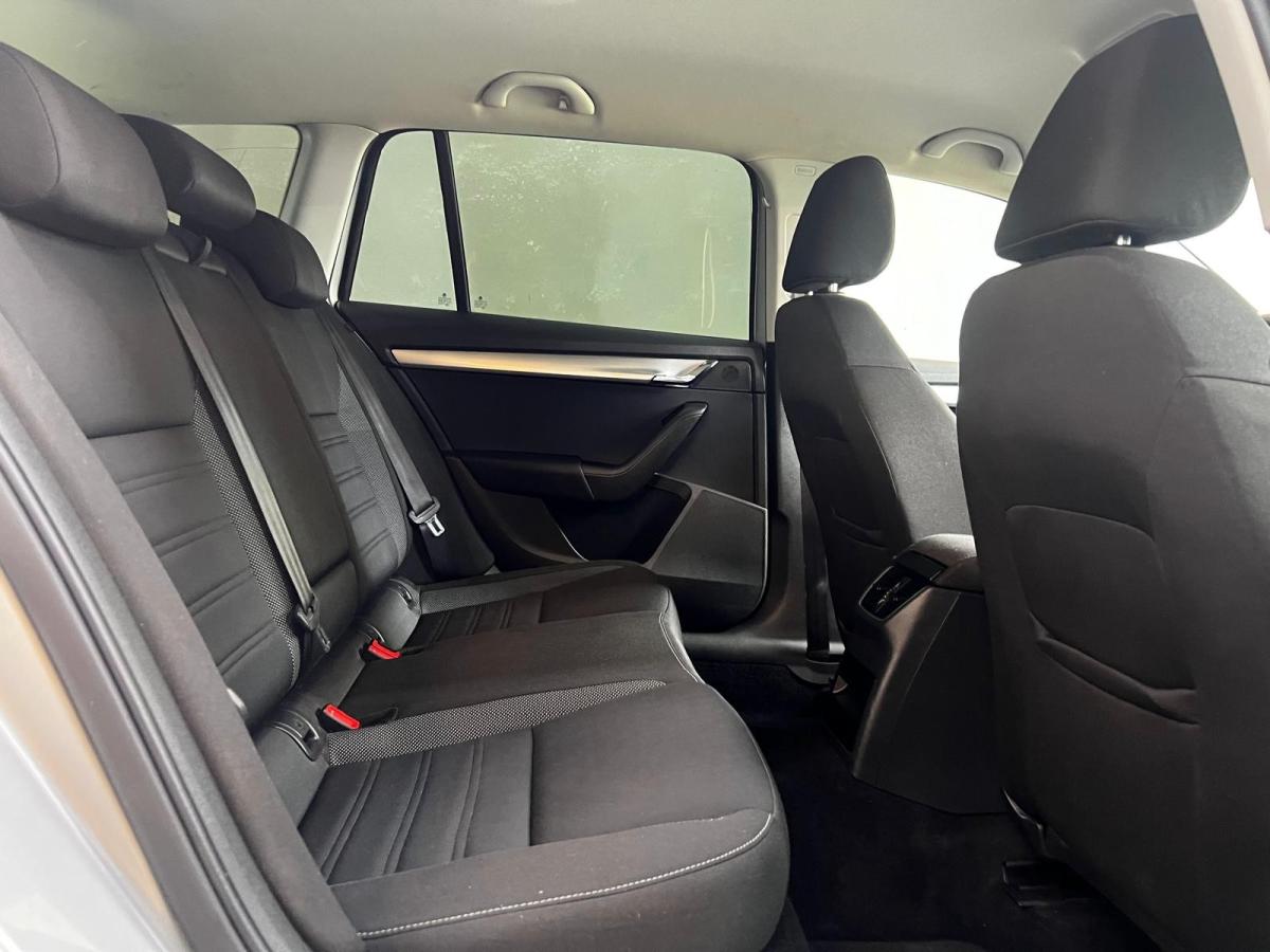 skoda-octavia-2017-diesel-1598cc