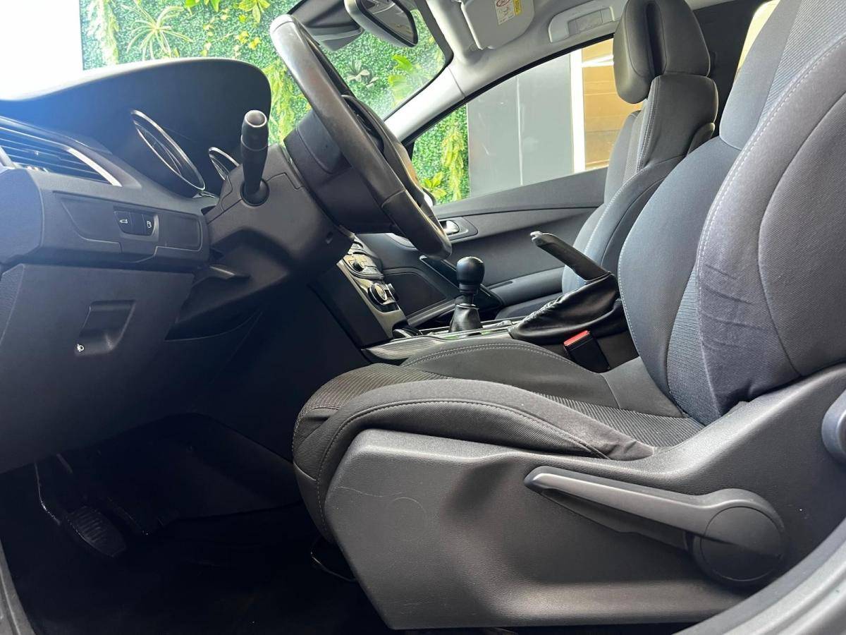 peugeot-508-sw-2015-diesel-1560cc