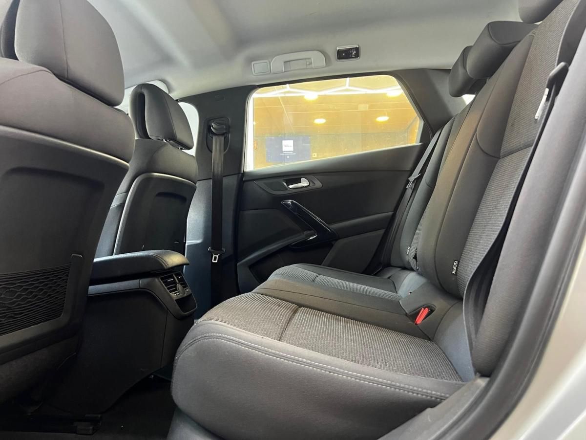peugeot-508-sw-2015-diesel-1560cc