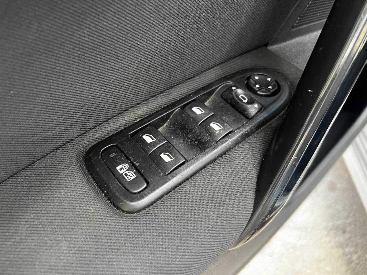 peugeot-508-sw-2015-diesel-1560cc
