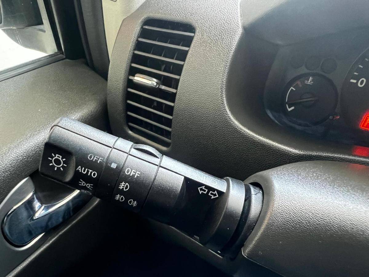 nissan-navara-2010-diesel-2488cc