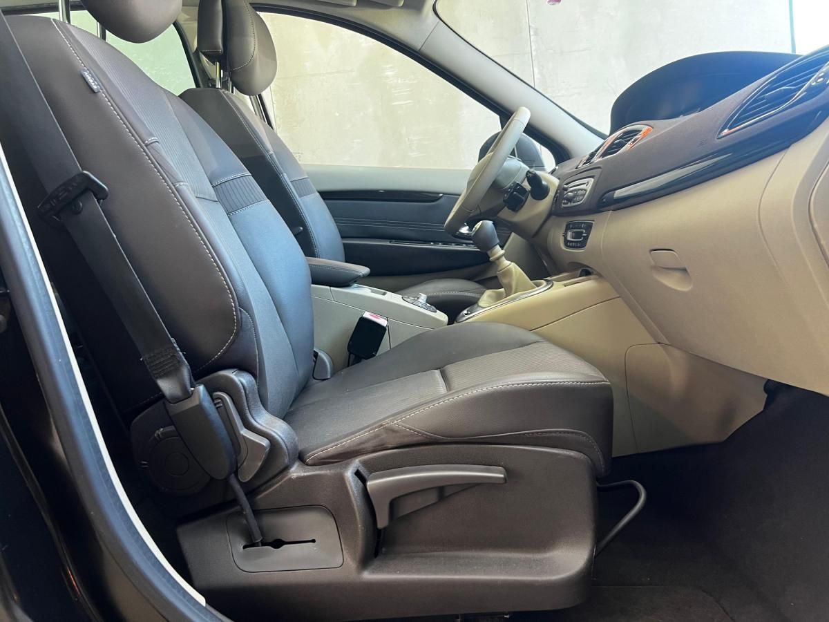renault-scenic-2011-diesel-1461cc